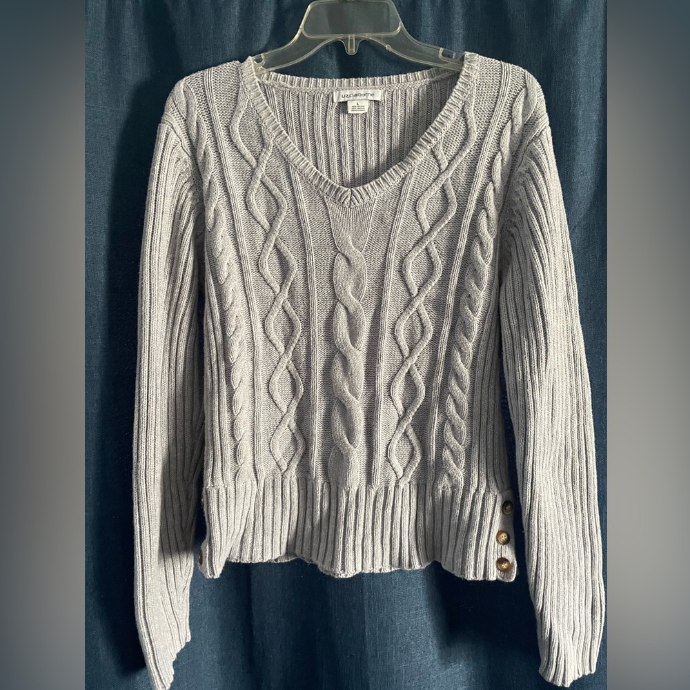 Liz Claiborne Gray argyle sweater size large